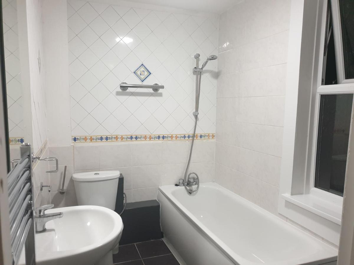 Lovely 1 Bedroom Flat High Barnet 3 Mins Away Exterior photo