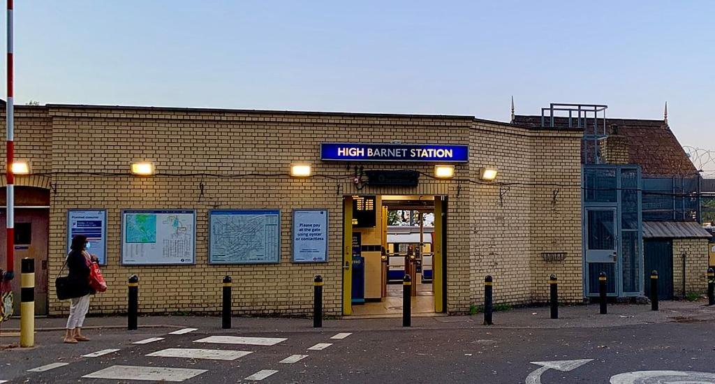 Lovely 1 Bedroom Flat High Barnet 3 Mins Away Exterior photo